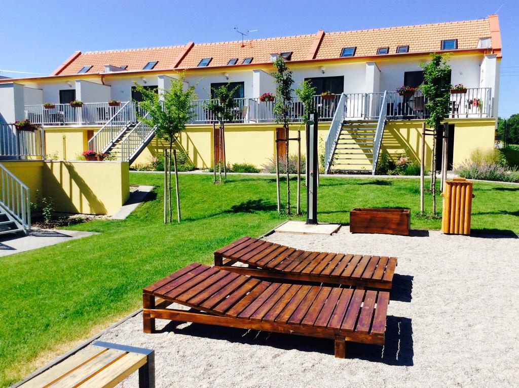 Apartmany Belveder Hlohovec Exterior foto